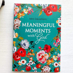 Mini Devotions Meaningful Moments With God (Paperback)