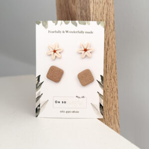 2 pcs studs