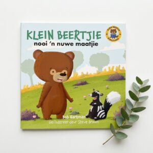 Klein beertjie nooi 'n nuwe maatjie